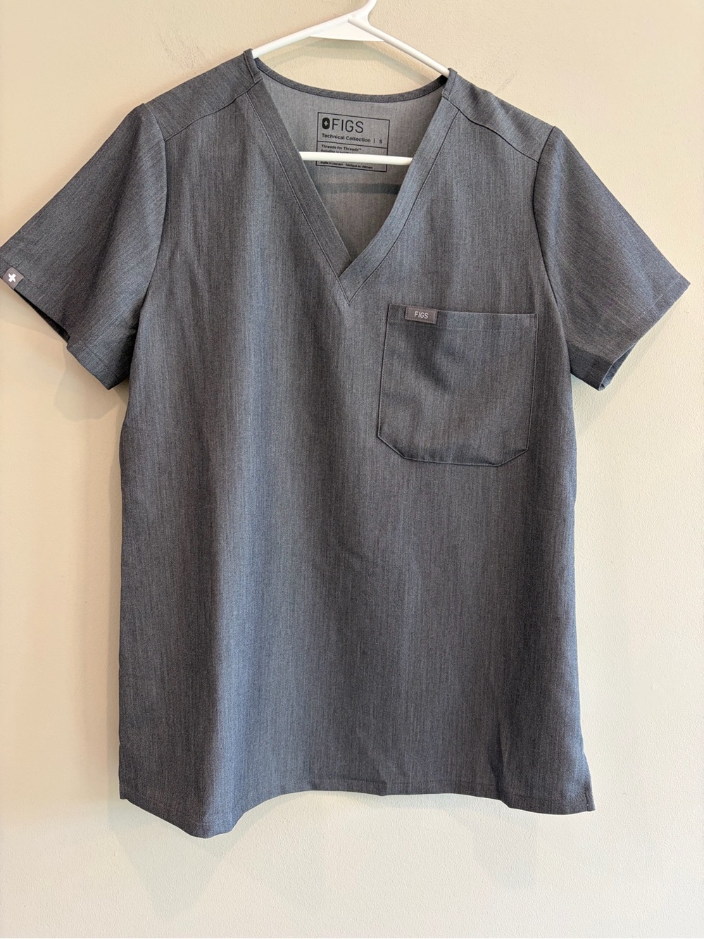 FIGS Scrubs Set in Size Small. Great Condition! - Picture 5 of 9
